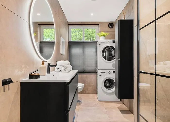 Dinbnb I New 2021 I Sonos And Smart Tv